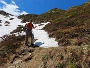 38 Per la Forcella Rossa a destra